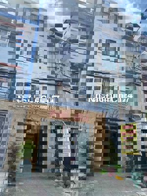 Chính chủ bán khách sạn đường số 7A khu Ao Sen 5x20