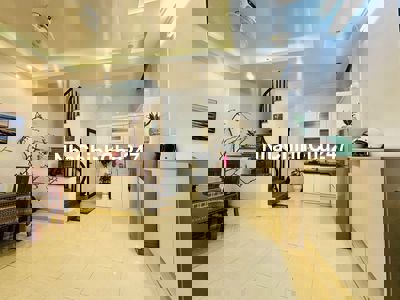 Chính chủ bán nhà 5 tầng Xuân Đỉnh 31m², full nội thất, sổ đỏ 7.8 tỷ