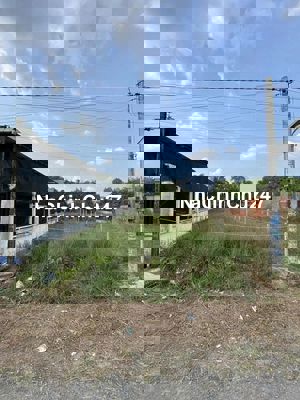 Chủ ngộp bán lô đất Đ.Suối Lội - Tân Thông Hội, DT 140m2 giá 650tr SHR