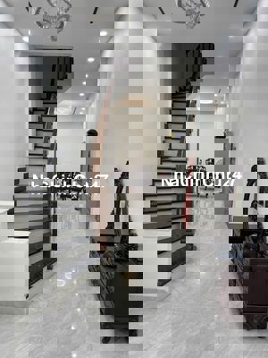 [Chính chủ] - nhà xây mới cứng tại Chùa Vua, Phố Huế