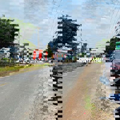 Chính chủ ngột cần ra gấp Lô đất tại Trục Đường DT750, Long Hòa