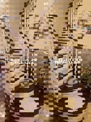 Chính chủ bán gấp nhà Tây Sơn -Đống Đa – oto đỗ cửa –111m²  Giá 27 tỷ