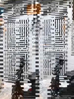 Chính chủ nhà hẻm an ninh căn góc mát mẻ