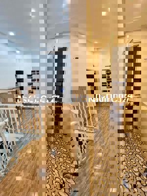 chủ ở xa cần bán kiệt nhà trưng nữ vương diện tích đất 30m2