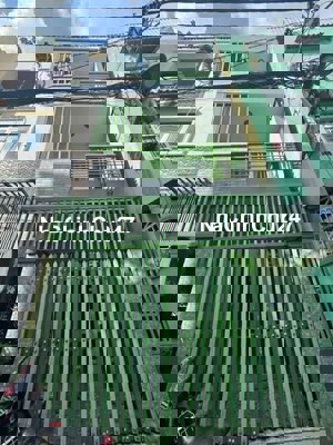 CHÍNH CHỦ - 111/30 LÝ THÁNH TÔNG - 4X13 - 3 TẦNG - ST -4PN-3WC- GIÁ RẺ