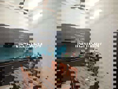 CHỦ CẦN BÁN GẤP NHÀ PHỐ KHƯƠNG TRUNG DT40M