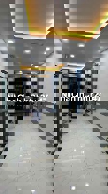 nhà mới hoàng công chủ kẹt bán gấp