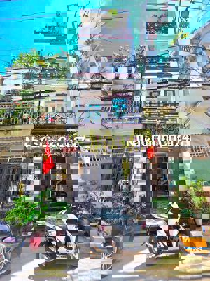 Nhà chính chủ,  đường xe tải, 1 trệt 3 lầu, sổ hồng