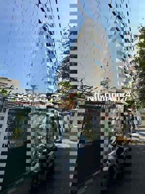 Chính chủ bán nhà 🌹🌹🌹 200 triệu AE chạy bán giúp