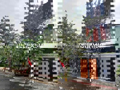 Chủ gốc Bán Đường Thanh lương 8 Đối diện công viên