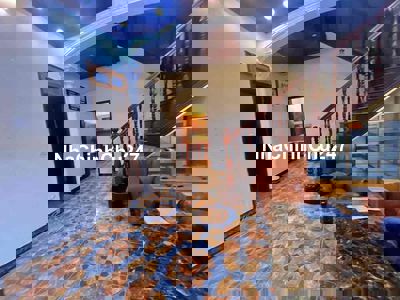 Chính chủ gửi bán nhà Hào Nam-nhà gần học viện-ga Cat Linh và hồ HC