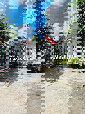 Biệt thự 120m2 - cách Hà Huy Giáp 100m - chủ gấp bán