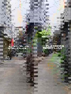 CHỦ GẤP BÁN!!!! VƯỜN LÀI - 32M2- HẺM THÔNG