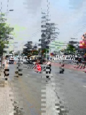 Chính chủ bán căn nhà mặt tiền đường Huỳnh Tấn Phát Nhà Bè Tp HCM