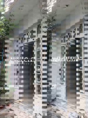 Nhà hẻm chính chủ