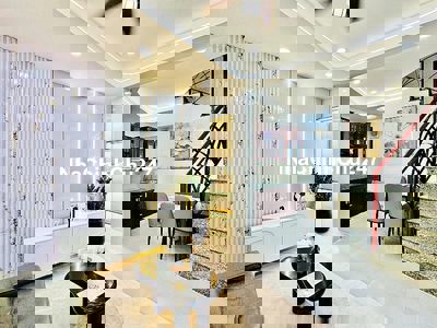 Chính chủ bán nhà 2 lầu, 2 phòng ngủ hẻm Nguyễn Đình Chính Phú Nhuận.