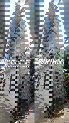 Cần bán nhà 5 tầng thoáng mát, 2 mặt ngõ. Đường 2,5m. Sổ đỏ chính chủ.