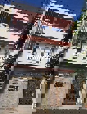 CHỦ GIẢM GẦN 3 TỎI
HẺM XE TẢI THÔNG LÊ VĂN QUỚI 4 TẦNG 8M11M Hơn 7 TỶ