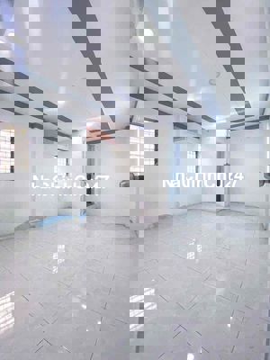 Chính chủ bán gấp nhà 3 tầng HXH Nguyễn Chí Thanh Q10