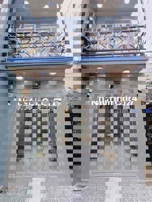 NhàBán Chính Chủ 2 Tầng Phung Chi Kien