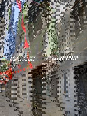 Nhà ở, Không ở chung chủ, 3 tầng ~100m2, tại 167 Trương Định