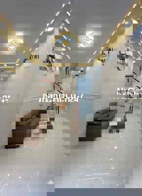 CHỦ NGỘP BÁN GẤP NHÀ MỚI XÂY-LÊ THÚC HOẠCH NỐI DÀI-HẺM THOÁNG 2 TẦNG