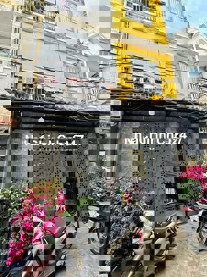 CHÍNH CHỦ CẦN BÁN CĂN NHÀ TÂM HUYẾT, NGANG 5,5M, 3 TẦNG.