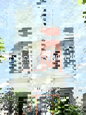 Chính chủ cần bán nhà mới xây 1 trệt 2 lầu