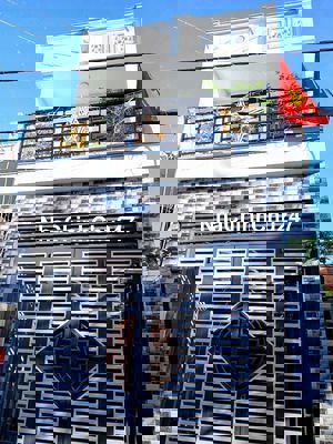 Nhà ngộp chủ hạ giá cần bán gấp 10 ngày, trả là bán