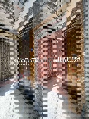 Chỉ 3 tỷ nhà sát Time city sổ đỏ chính chủ