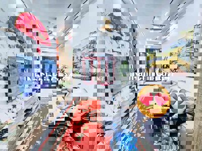 CHỦ THIỆN CHÍ!!! TẦM TIỀN HƠN 12 TỶ RẤT HIẾM NHÀ BÁN!