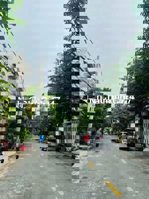 MTKD Lê Lâm, DT 8 x19,5m giá 17,8 tỷ TL chính chủ