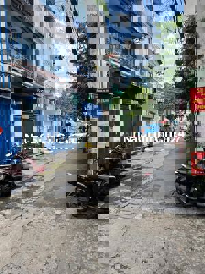 Chính chủ bán gấp nhà riêng tại Lạc Long Quân, quận 11,31m2- giá 4 tỷ