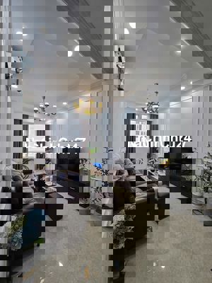 Nhà Đẹp chủ bán hữu duyên 3pn Topaz ELite: xem nhà liền ngay