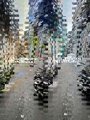 Nhà chính chủ  , chỉ vai bước chân ra hẻm xe hơi, khu an ninh