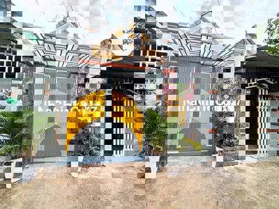 980TRIỆU CHÍNH CHỦ GỬI BÁN NHÀ SHR – CÓ HOÀN CÔNG, GẦN CHỢ HƯNG LONG