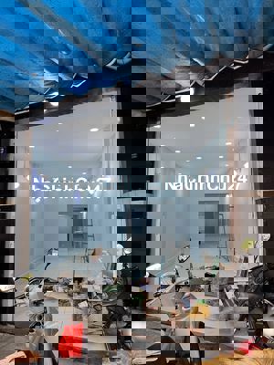 Nhà mặt tiền bán chính chủ, đối diện trường THPT Tân Bình, đường 20m