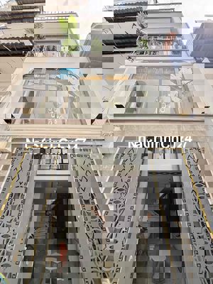 chính chủ bán nhà 423/11 Hoàng Văn Thụ , 3x10 4 tầng 3PN 4.99 tỷ