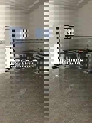 CHÍNH CHỦ CẦN BÁN NHÀ 1 TRỆT 3 LẦU. MT KINH DOANH. DT 110M. NGANG 5x22