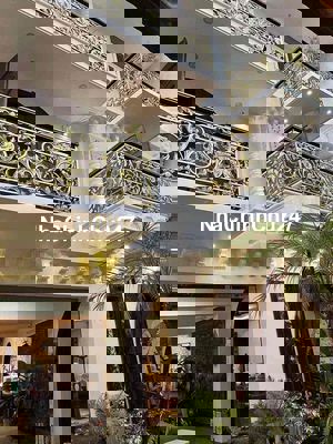 bán căn biệt thự phú lộc căn nhà nội thất vip . chủ bán nhanh