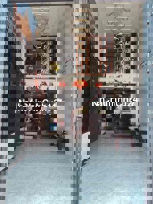 CHÍNH CHỦ KẸT TIỀN GỞI BÁN GẤP NHÀ ĐẸP NỘI THẤT CAO CẤP