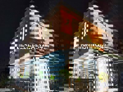 Siêu phẩm Góc 2 MT - Sổ sẵn hoàn công - Tặng nội thất ( Giá chính chủ)