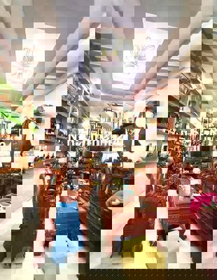 CHỦ BÁN GẤP NHÀ ĐẸP GIÁ TỐT 4,6 TỶ - 2 TẦNG BTCT - HXH 5M