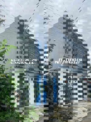 chính chủ cần bán nền thổ cư xây dựng ngay,khu vực nhiều nhà lầu...