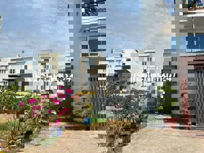 Chủ kẹt tiền bán lô đất 102m2 giá 750 triệu gần cầu vượt Củ Chi, SHR