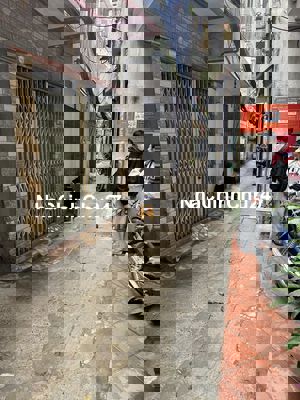 CÁCH MẶT PHỐ HOÀNG HOA THÁM 50M - NHÀ ĐẸP - VỪA TIỀN - SỔ ĐỎ CHÍNH CHỦ