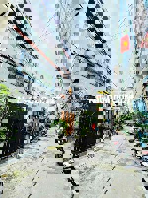 CHÍNH CHỦ CẦN BÁN NHÀ HXH NGUYỄN TRỌNG TUYỂN, PHÚ NHUẬN. GIÁ 5TỶ850 TL