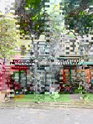 2 lầu mặt tiền Lý Chính Thắng kinh doanh văn phòng spa shop