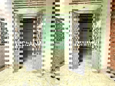 Nhà chính chủ 100m2, 1 phòng ngủ, xã tân bửu, huyện bến lức, long an