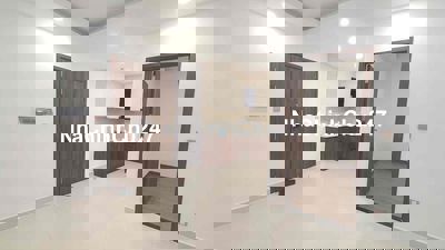 Chính chủ bán gấp 2pn 2wc căn gốc view mát tầng trung ổn định